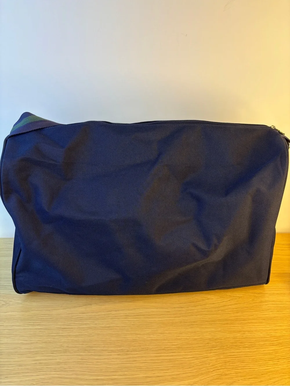 vintage Tommy Hilfiger Classics Navy Travel Duffle / Messenger Bag Like New!!